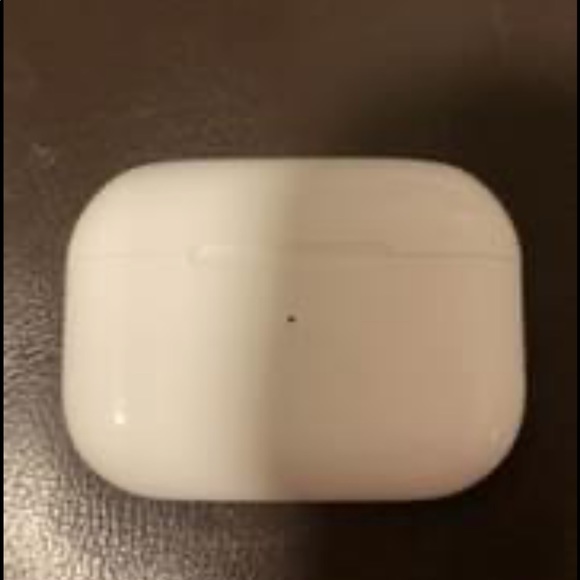 AirPod Pro - Picture 2 of 3
